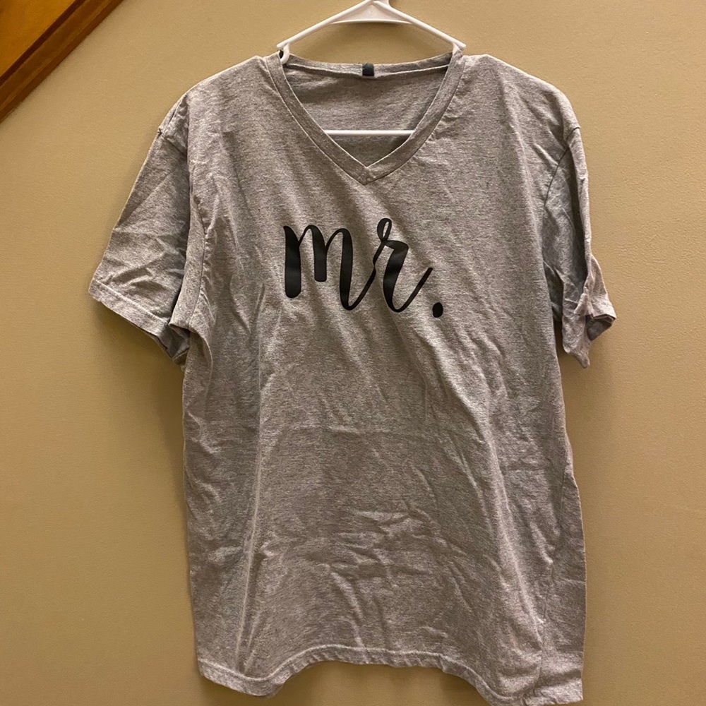 Mr v neck